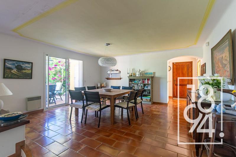 Maison - 224 m² - 5 pièces