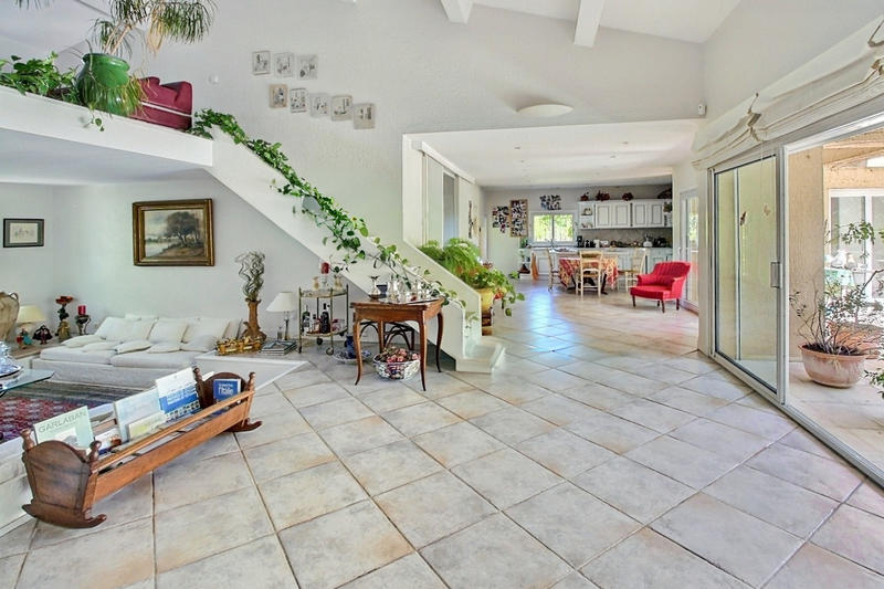 Villa - 209 m² - 5 pièces