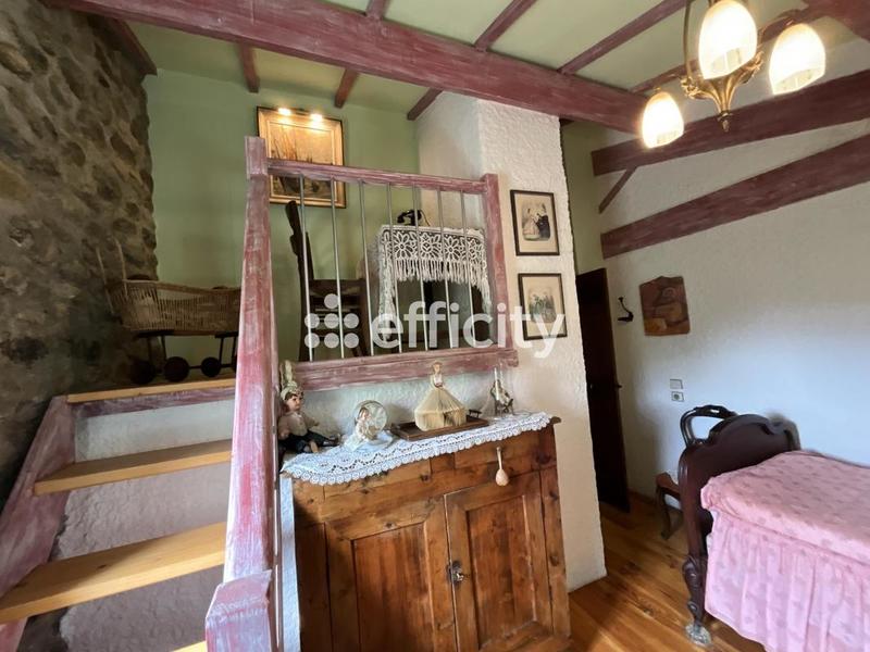 Maison - 195 m² - 10 pièces