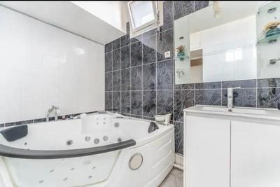 Appartement - 148 m² - 5 pièces