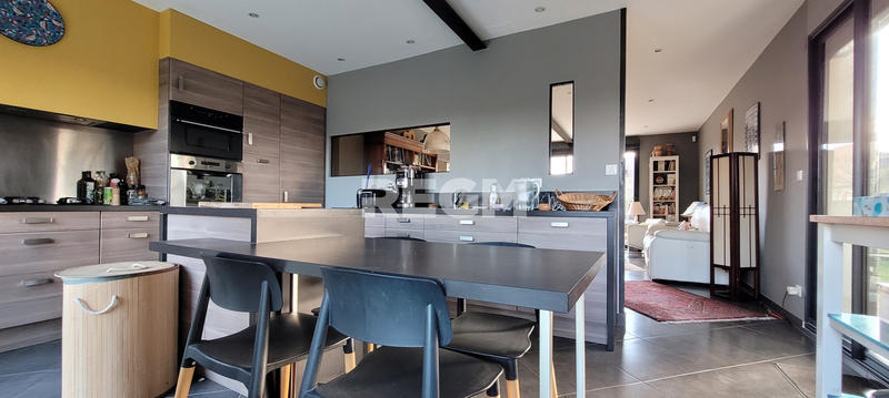 Maison - 143 m² - 6 pièces