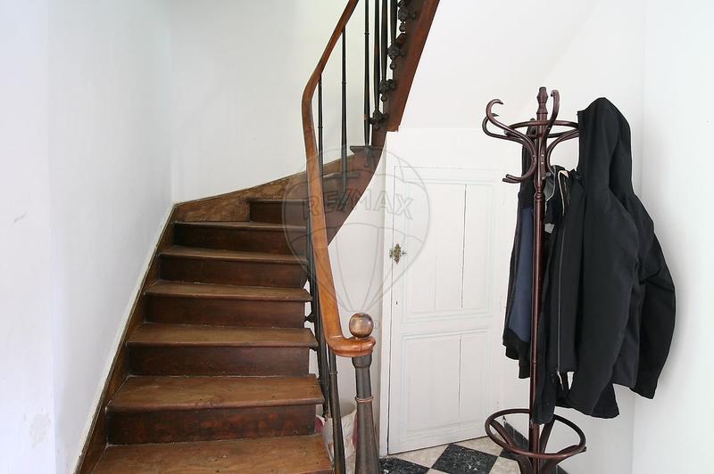 Maison - 280 m² - 8 pièces