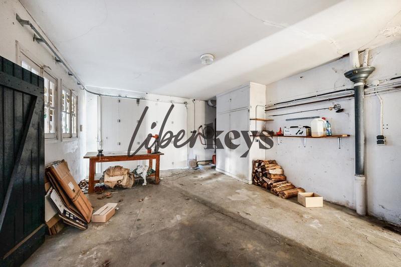 Villa - 240 m² - 5 pièces