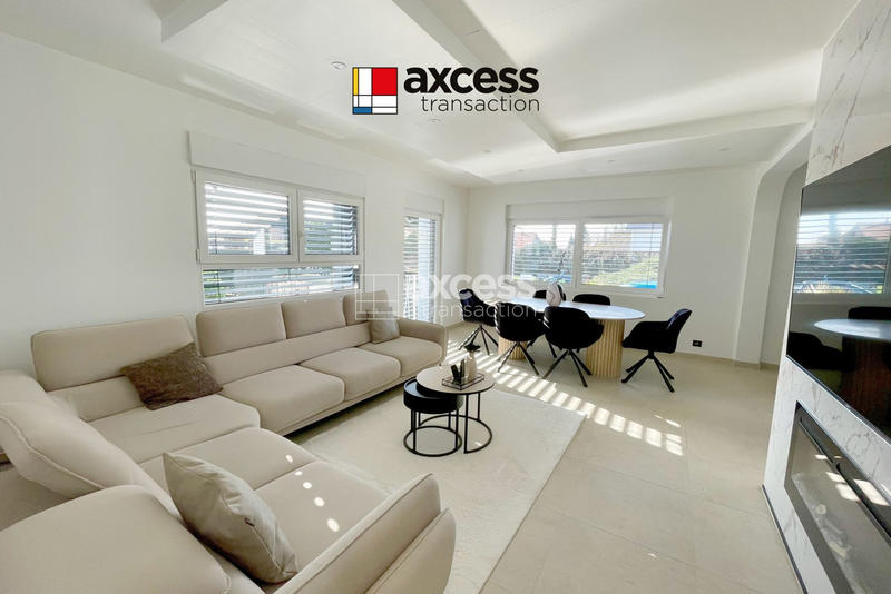 Maison - 93 m² - 5 pièces