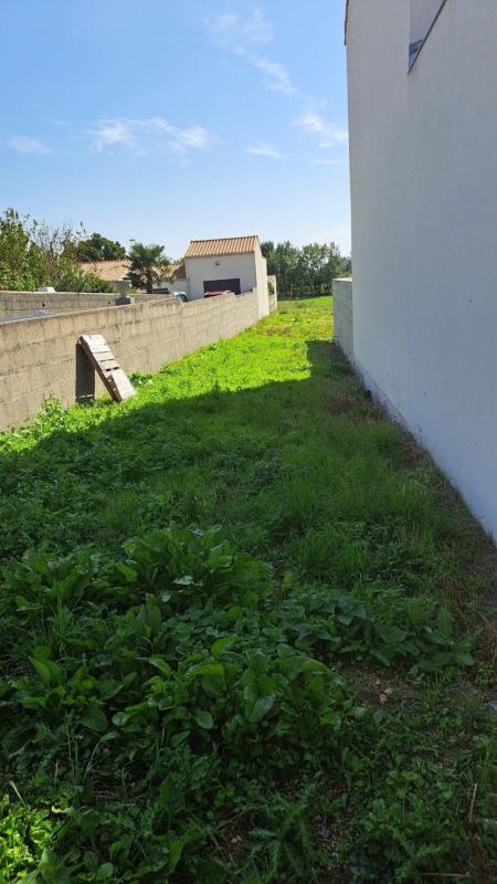 Terrain constructible - 715 m²