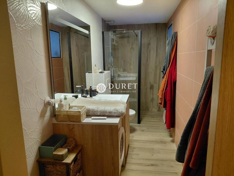 Maison - 181 m² - 6 pièces