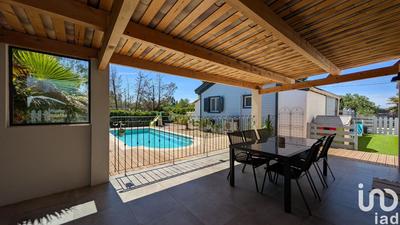 Maison - 200 m² - 7 pièces