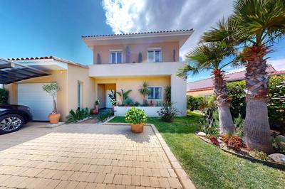 Villa - 165 m² - 6 pièces
