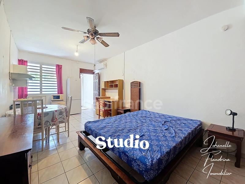 Maison - 184 m² - 9 pièces