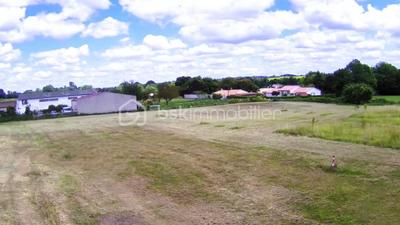Terrain constructible - 870 m²