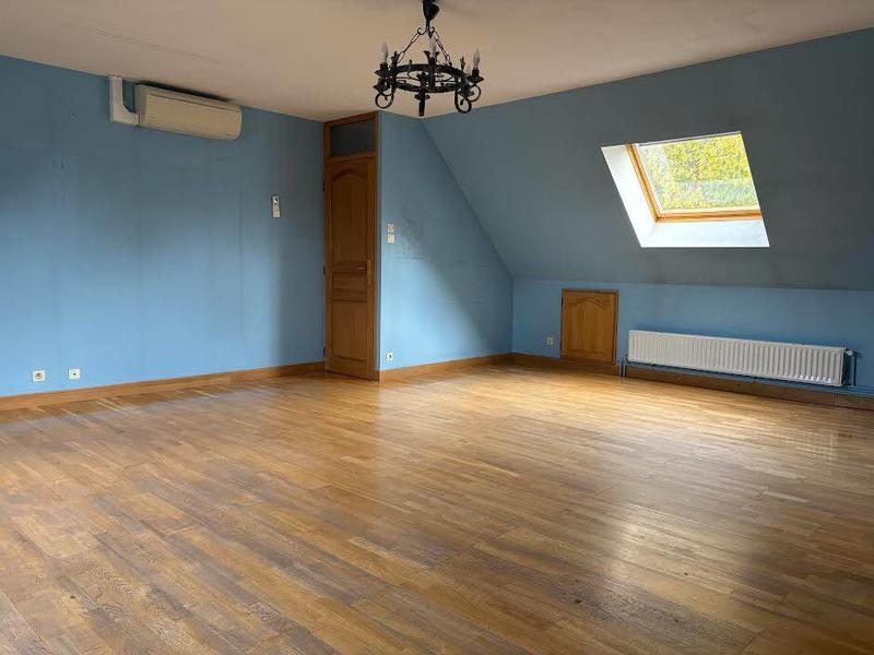 Maison - 185 m² - 8 pièces