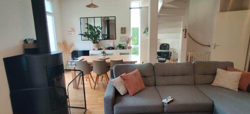 Maison - 90 m² - 5 pièces