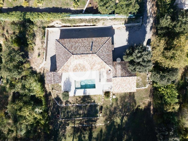 Maison - 180 m² - 5 pièces