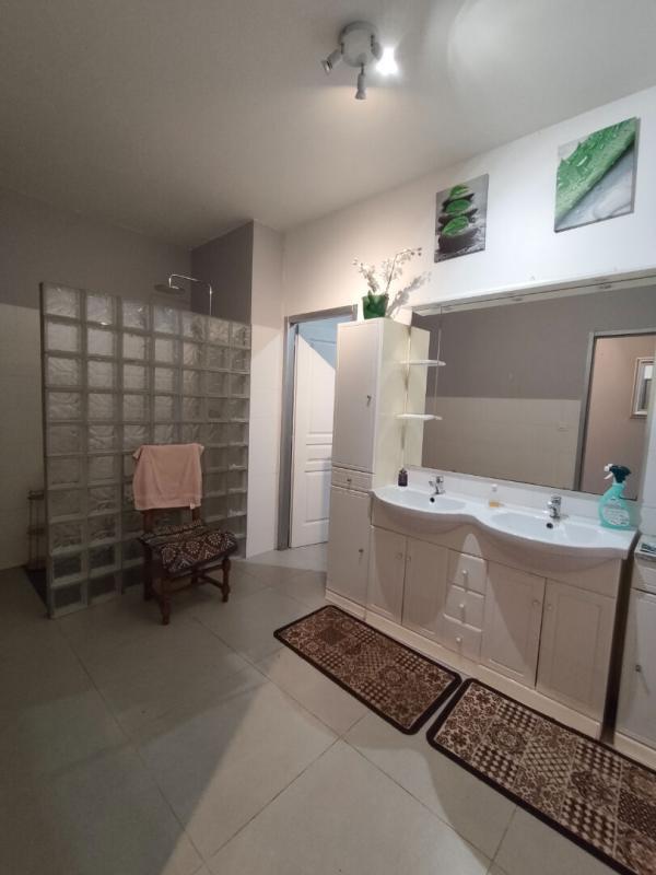 Appartement - 98 m² - 4 pièces