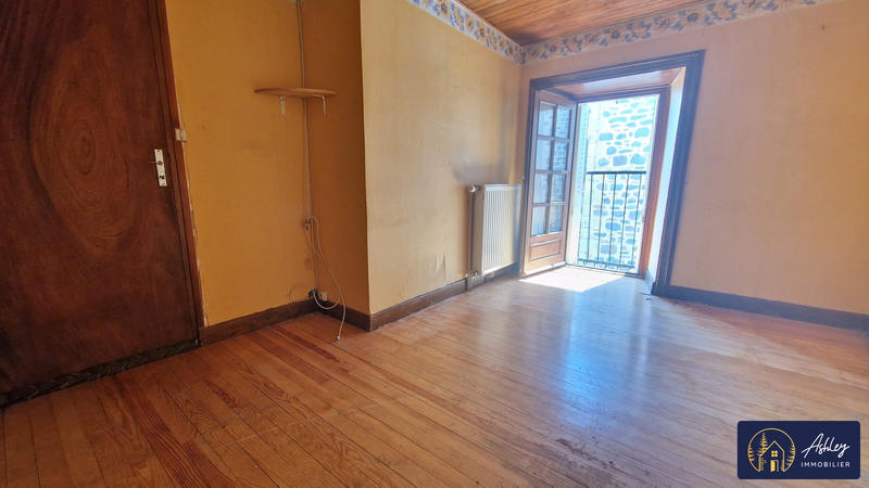 Maison - 96 m² - 5 pièces