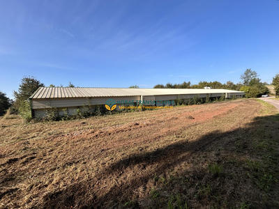 Ferme - 960 m² - 1 pièce