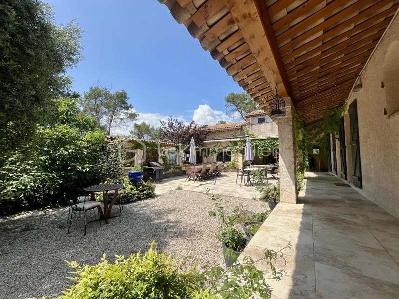 Maison d'architecte - 282 m² - 10 pièces