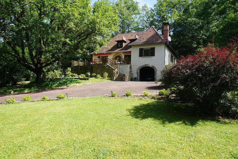 Maison - 192 m² - 5 pièces