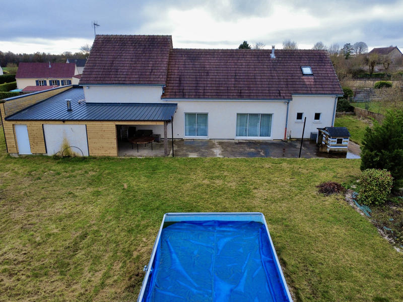 Maison - 217 m² - 7 pièces