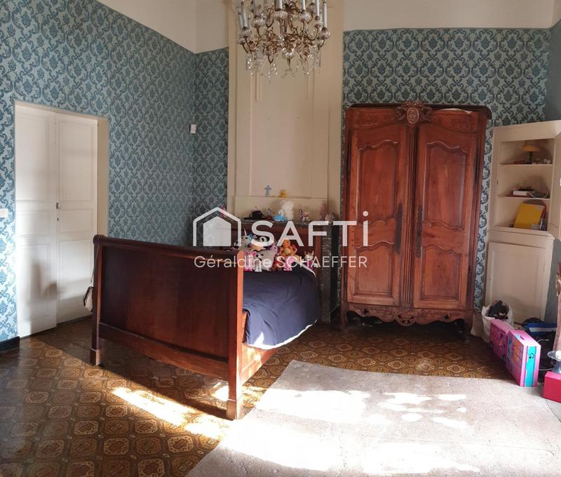 Maison - 216 m² - 7 pièces