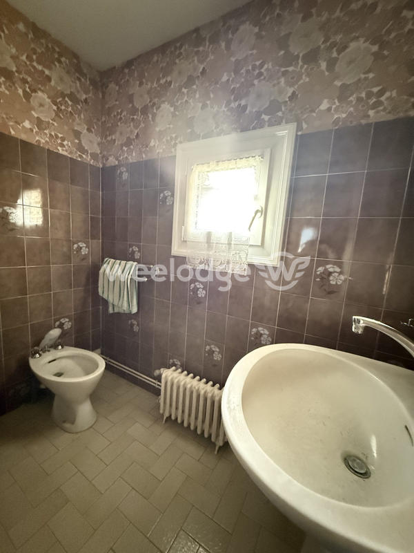 Maison traditionnelle - 156 m² - 5 pièces