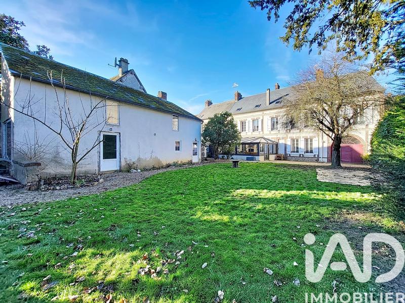 Maison - 296 m² - 10 pièces