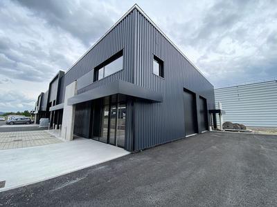 Local commercial - 139 m² - 2 pièces