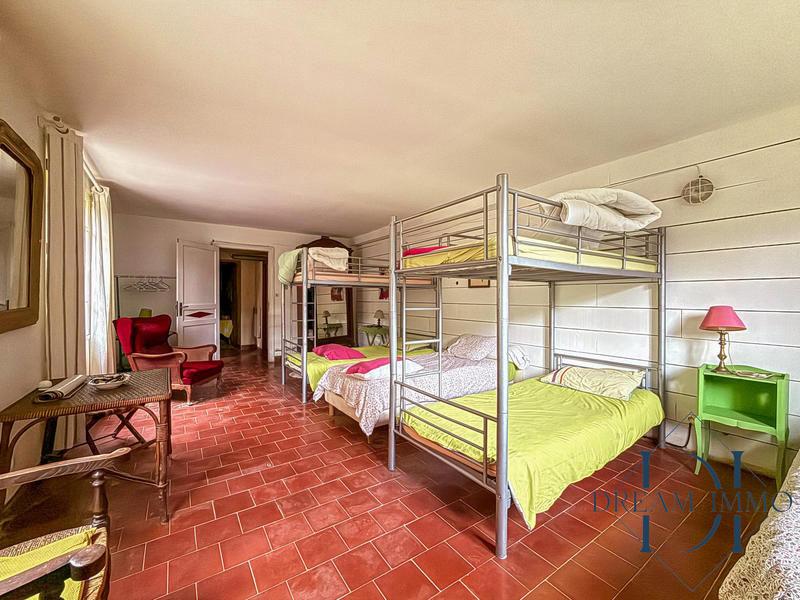 Maison - 159 m² - 5 pièces