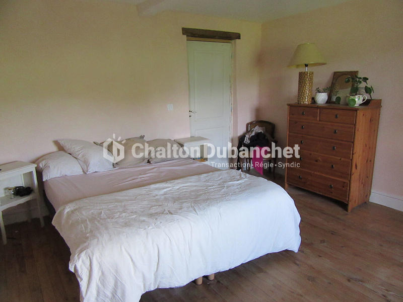 Corps de ferme - 250 m² - 8 pièces