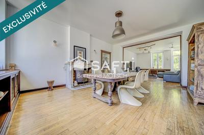 Maison de maîtres - 280 m² - 12 pièces