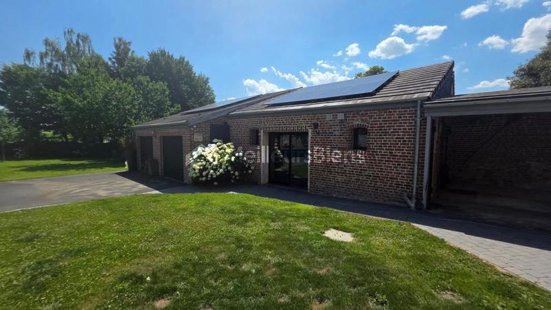 Maison - 227 m² - 9 pièces