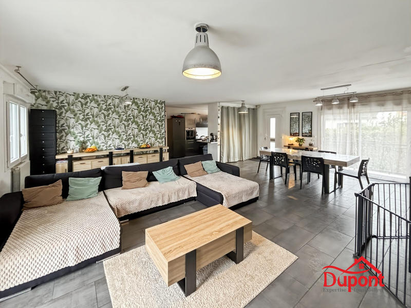 Maison - 157 m² - 8 pièces