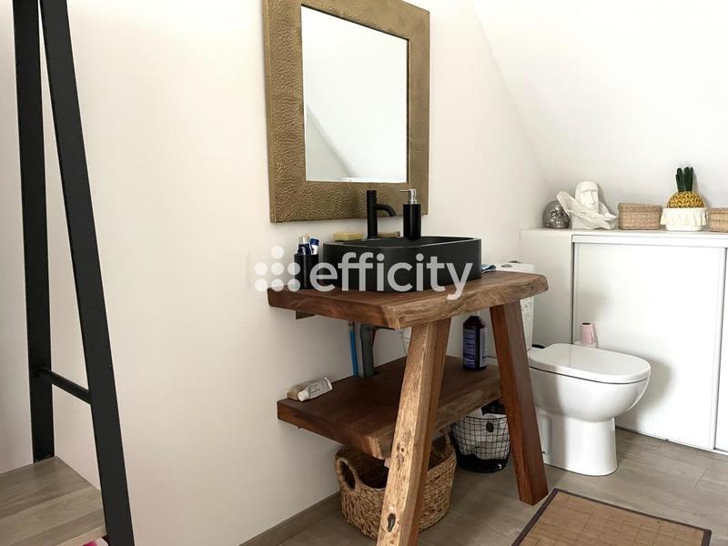 Maison - 169 m² - 8 pièces