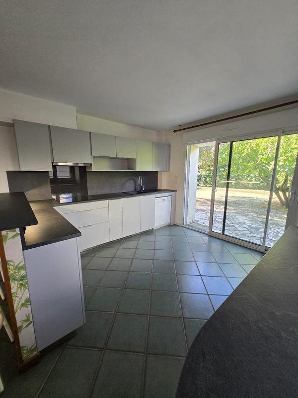 Maison - 200 m² - 10 pièces