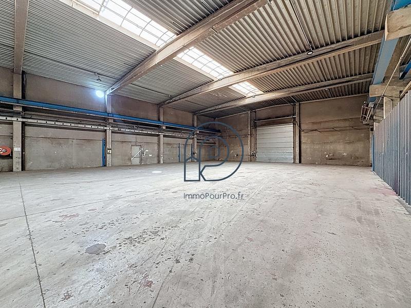 Local d'activités - 3 165 m²