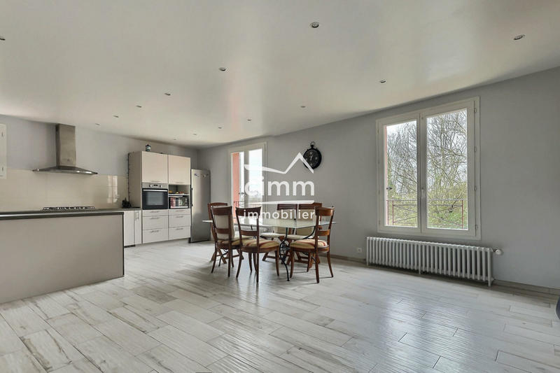 Maison - 148 m² - 6 pièces