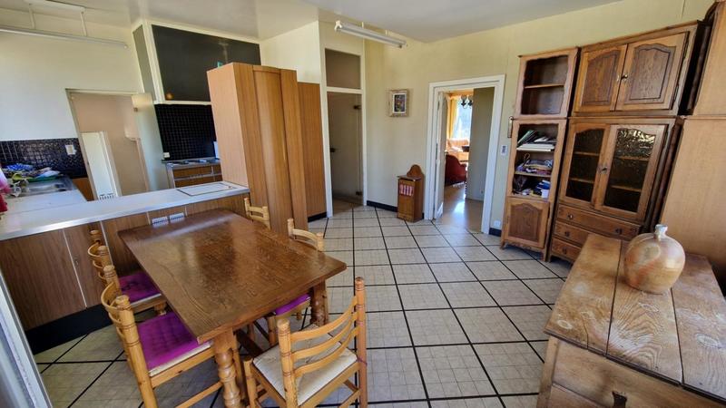 Maison - 319 m² - 9 pièces