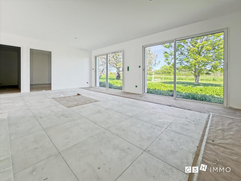 Maison - 102 m² - 4 pièces