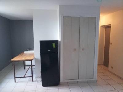 Studio - 30 m² - 1 pièce