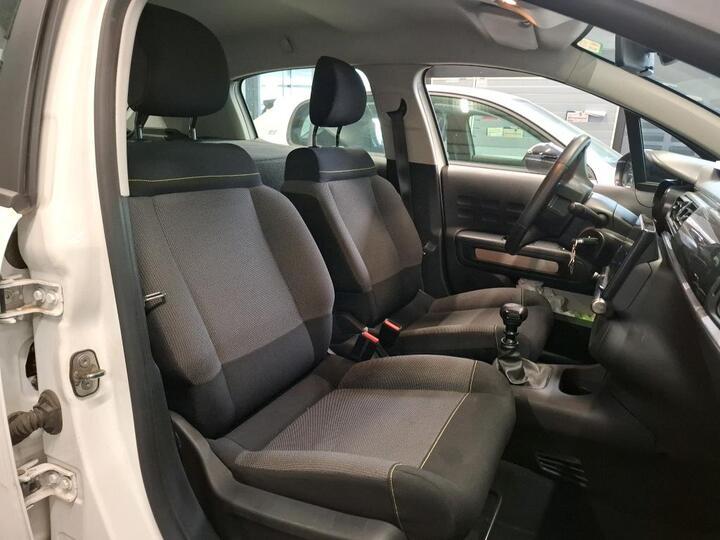 Citroën C3 III (2) Bluehdi 100 s&amp;S Societe Feel Nav Bvm6