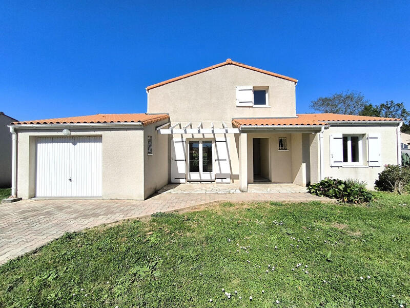 Maison - 95 m² - 4 pièces