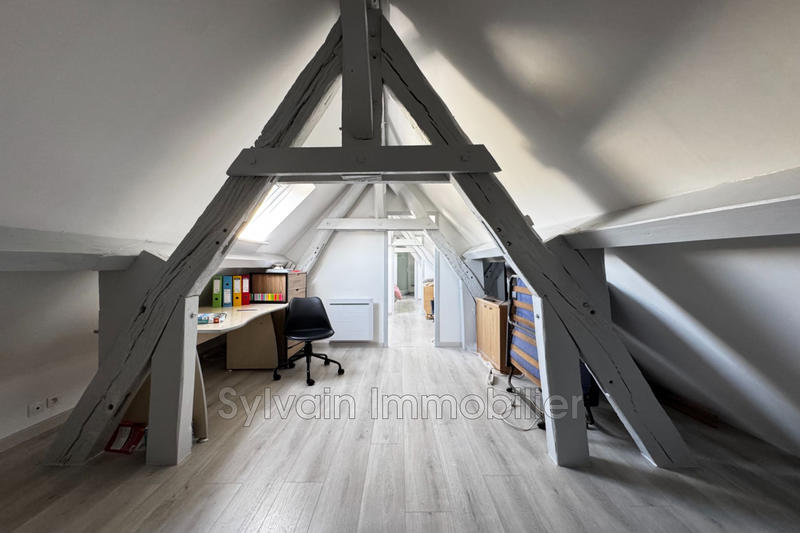 Maison - 359 m² - 6 pièces