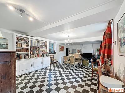 Maison - 220 m² - 7 pièces