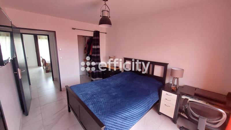 Maison - 176 m² - 7 pièces