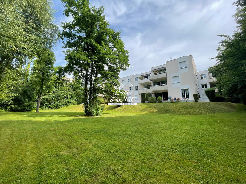 Appartement - 100 m² - 4 pièces