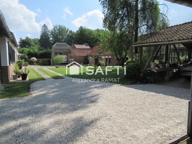 Maison de village - 225 m² - 7 pièces