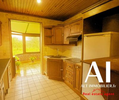 Maison - 140 m² - 8 pièces