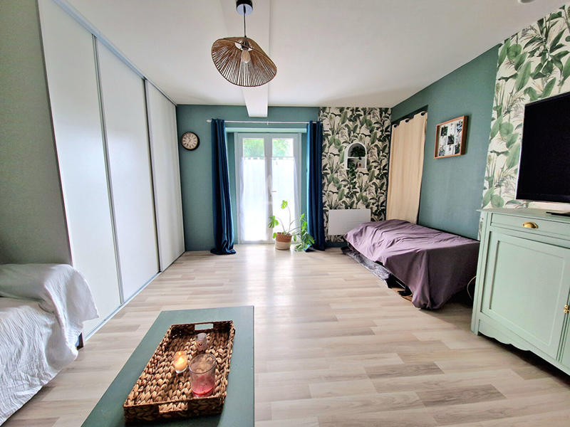 Maison - 311 m² - 7 pièces