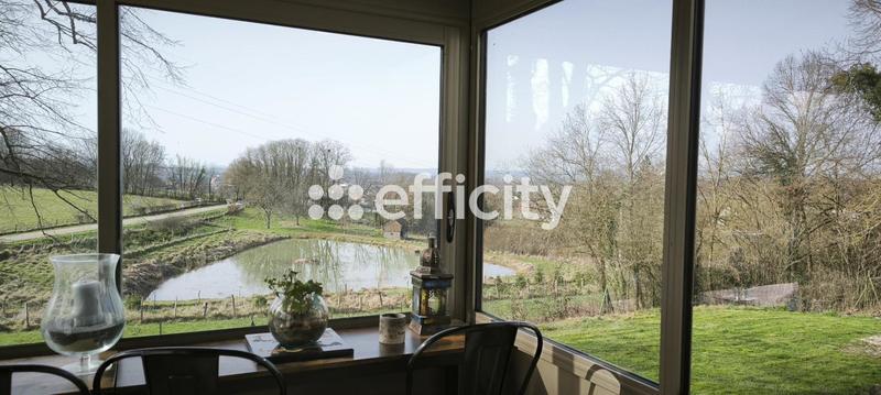 Maison - 254 m² - 9 pièces