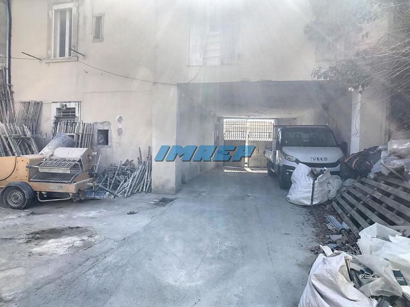 Immeuble - 154 m² - 6 pièces